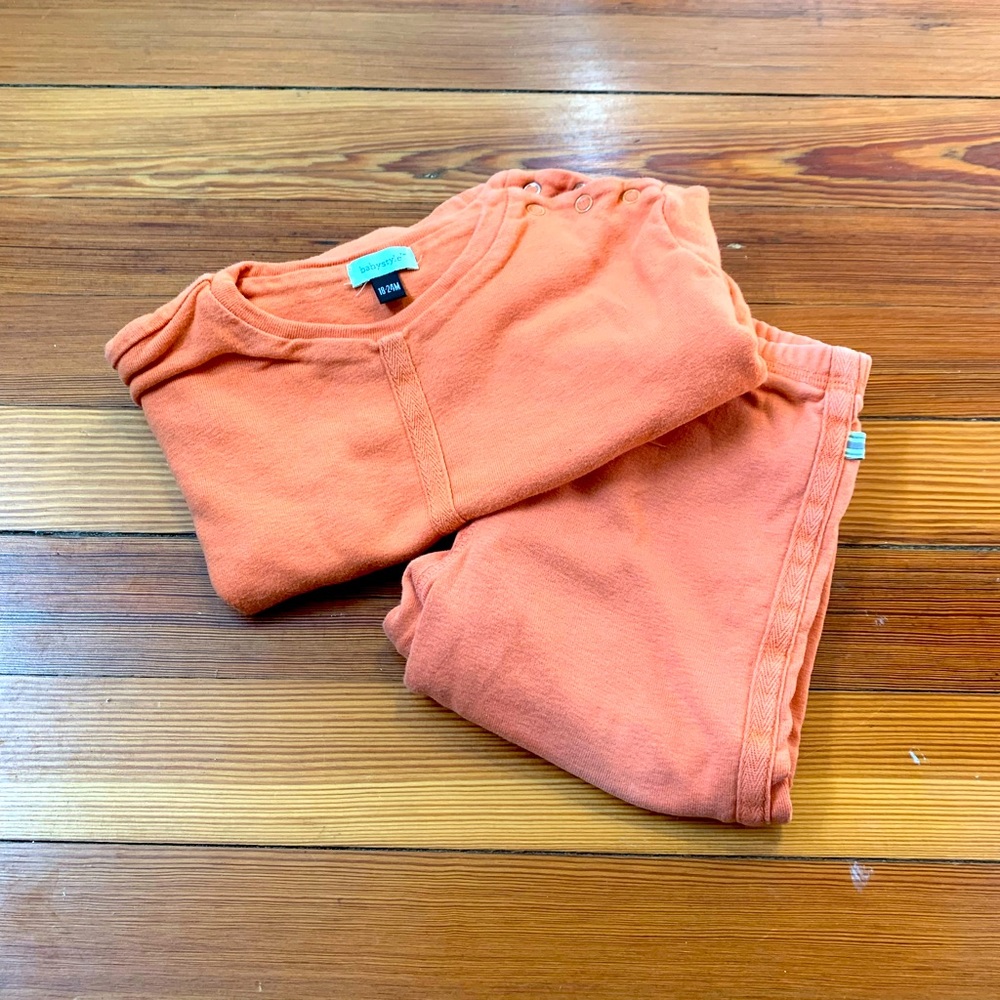Babystyle sweatshirt and sweatpants set